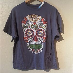 NWT Women's Short Sleeve Tee